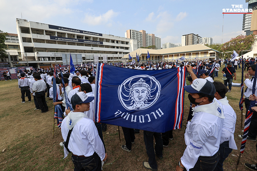 27 กุมภาพันธ์ 2567: กลุ่มนักศึกษาศิษย์เก่าและศิษย์ปัจจุบันของอุเทนถวาย