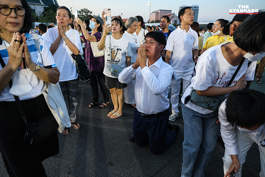 อัญเชิญ ‘พระเขี้ยวแก้ว’