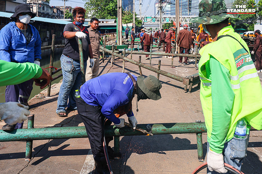 ภารกิจไล่รื้อ ‘ตลาดลาว’ เขตคลองเตย 