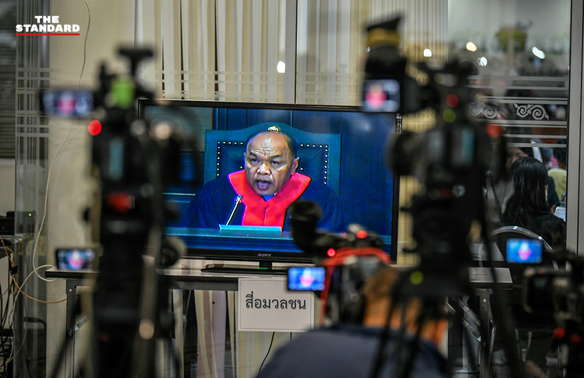  ภาพบรรยากาศสื่อมวลชนและประชาชนติดตามการถ่ายทอดสดตุลาการศาลรัฐธรรมนูญอ่านคำวินิจฉัยในคดีสำคัญ 