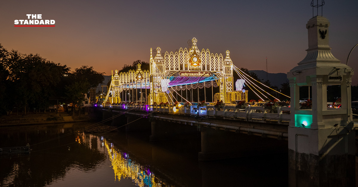 new-year-2025-lights-nawarat-bridge