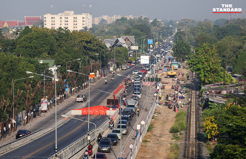 ปิดสะพานข้ามถนนจรัญสนิทวงศ์ 