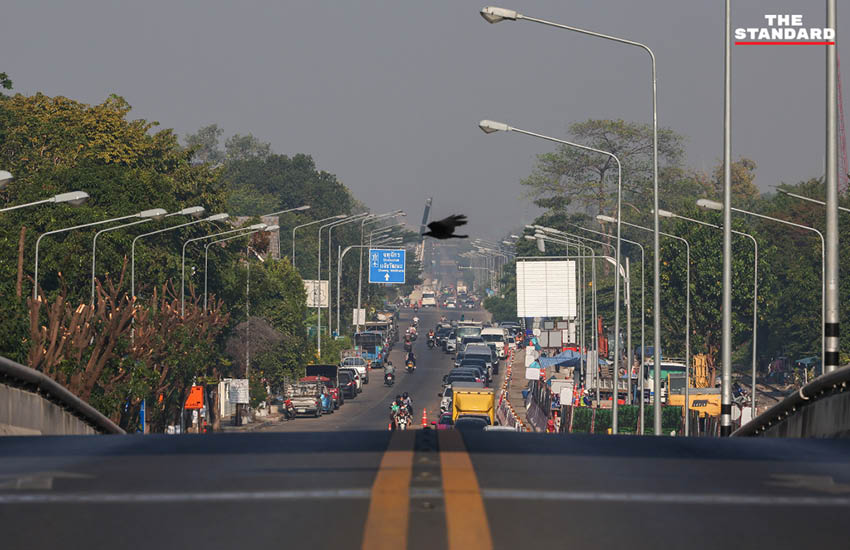 ปิดสะพานข้ามถนนจรัญสนิทวงศ์ 