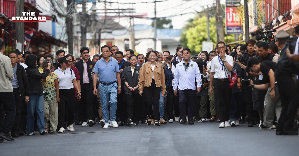 นายกรัฐมนตรีและคณะรัฐมนตรีเยี่ยมชมเมืองเก่าสงขลา พร้อมถ่ายภาพที่รูปปั้นนางเงือกทอง