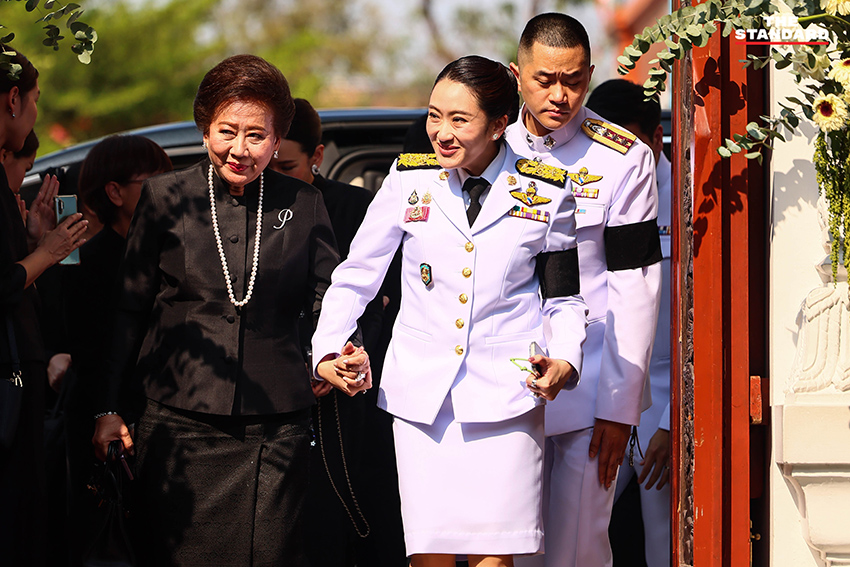 พิธีพระราชทานเพลิงศพ ‘พจนีย์ ณ ป้อมเพชร’ มารดาคุณหญิงพจมาน