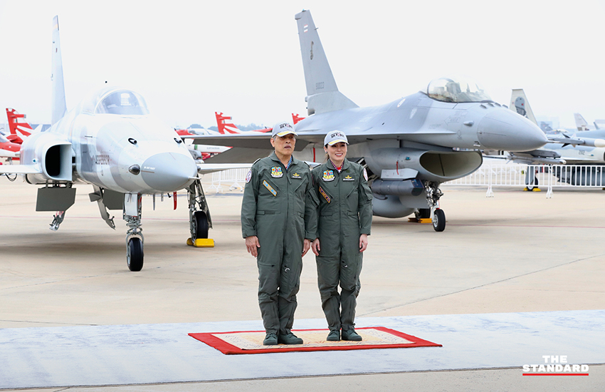 ‘ในหลวง-พระราชินี’ เสด็จฯ ทอดพระเนตร Air Show ในโอกาสครบ 88 ปี กองทัพอากาศ 