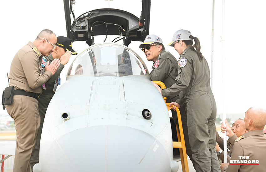 ‘ในหลวง-พระราชินี’ เสด็จฯ ทอดพระเนตร Air Show ในโอกาสครบ 88 ปี กองทัพอากาศ 