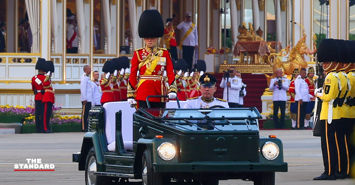 พระบาทสมเด็จพระเจ้าอยู่หัวพระราชทานพระยศทหาร สมเด็จพระนางเจ้าสุทิดาฯ พระบรมราชินี เป็นพลเรือเอกหญิงและพลอากาศเอกหญิง