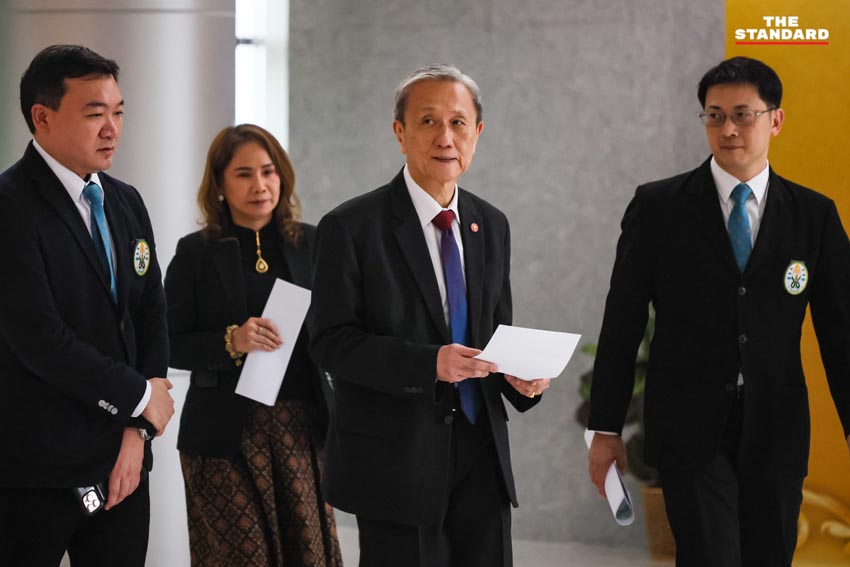 ลงโทษ 3 แพทย์ ปมทักษิณ