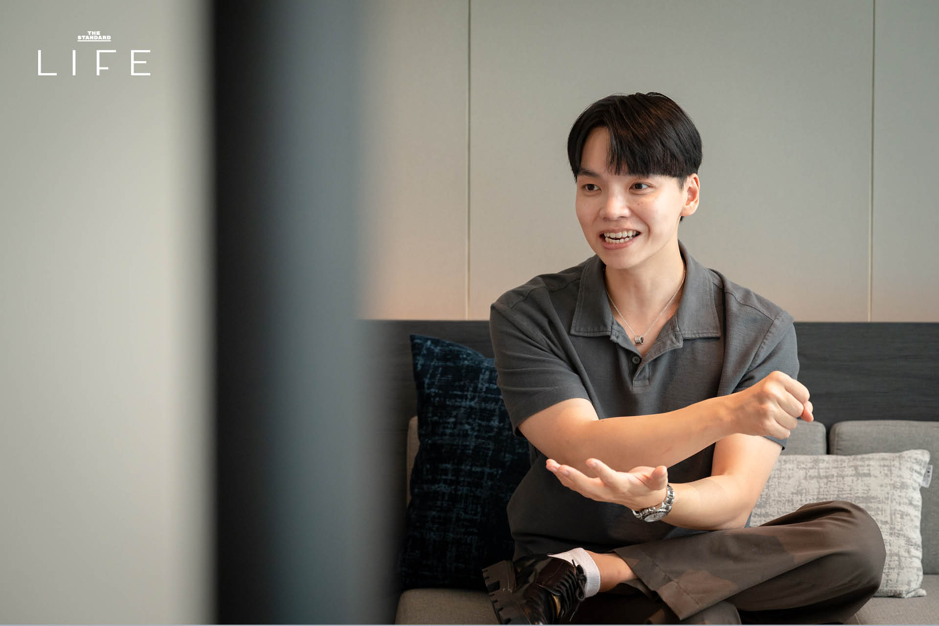 หมอเชิ้ต ผู้เชี่ยวชาญผมร่วงและผมบางชื่อดังในโซเชียล