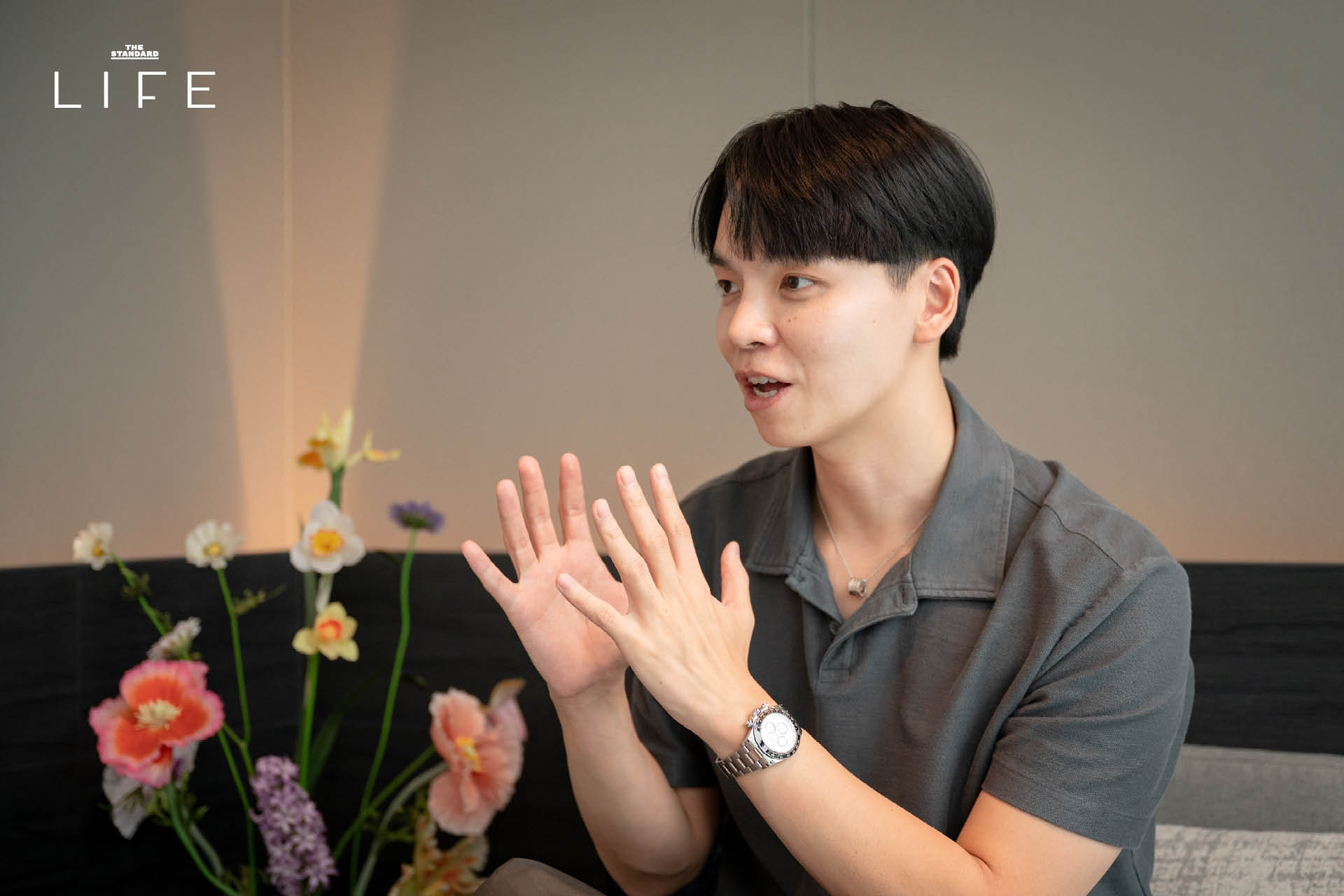 หมอเชิ้ต ผู้เชี่ยวชาญผมร่วงและผมบางชื่อดังในโซเชียล