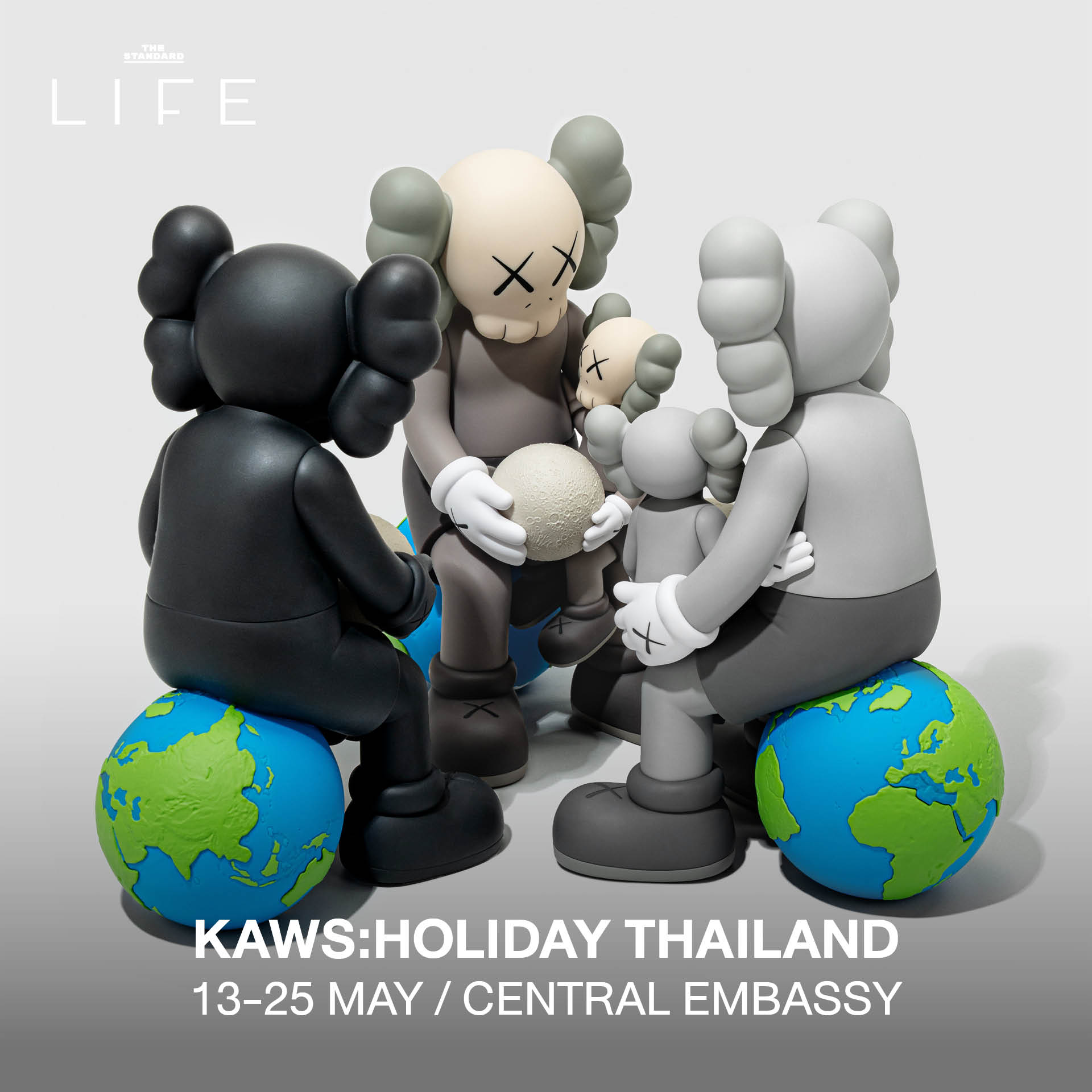 KAWS:HOLIDAY THAILAND
