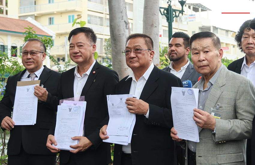 ชาญชัยยื่นหลักฐานศาลฎีกา ย้ำทักษิณป่วยทิพย์ เสรีพิศุทธ์เชื่อไม่มาศาล