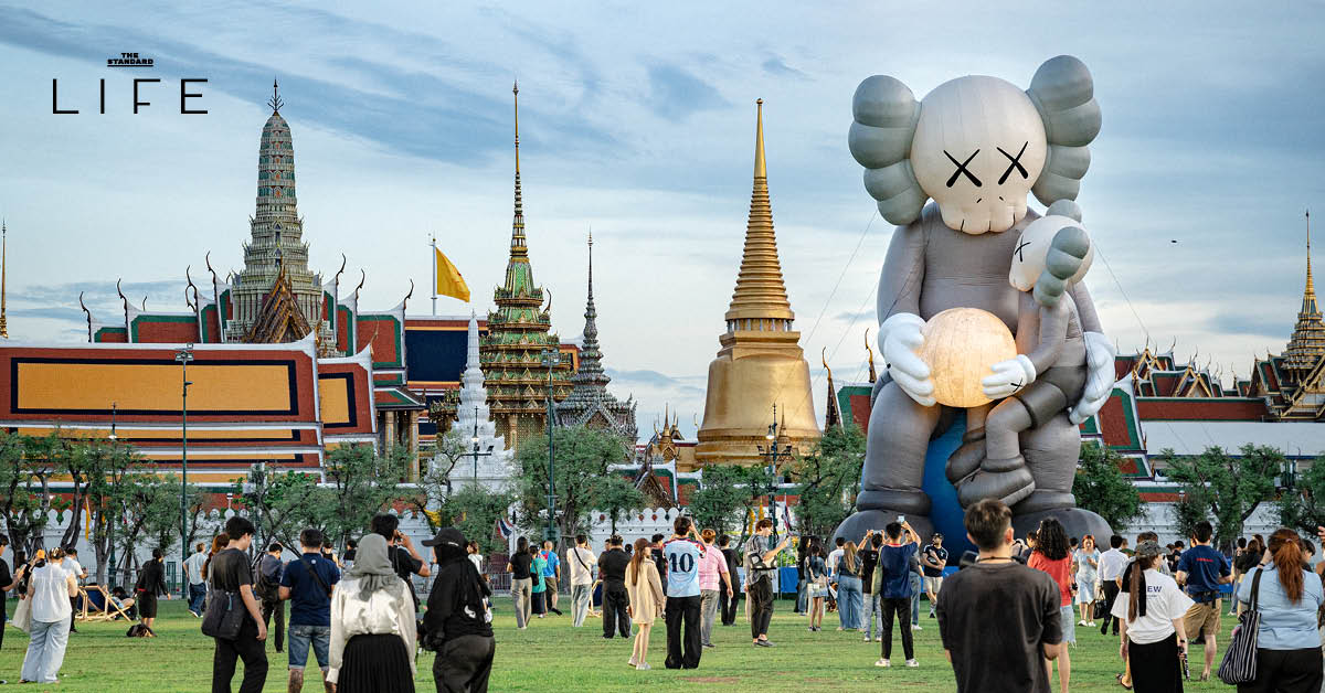 kaws-holiday-bangkok-2025-events