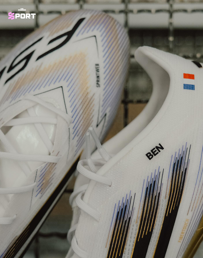 adidas เปิดภาพลูกบอลและรองเท้าสตั๊ดสำหรับนัดชิงยูฟ่าแชมเปียนส์ลีก 2025 พร้อมลวดลายพิเศษของนักเตะแต่ละคน