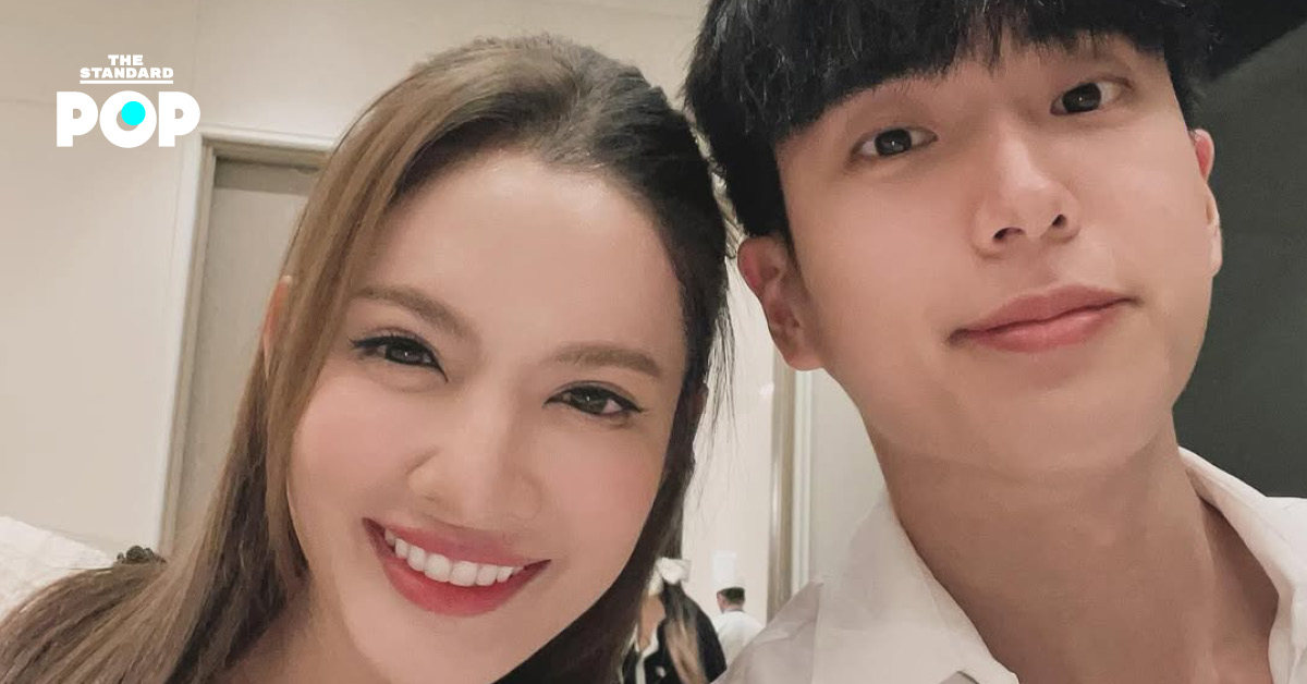 แอฟ ทักษอร และนน ชานน ในงานอีเวนต์ที่อาคารเกษรทาวเวอร์ แสดงความประทับใจต่อการสนับสนุนความสัมพันธ์ของทั้งคู่