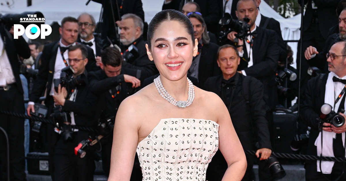 ชมพู่ อารยา สวมชุด SIRIVANNAVARI เดินพรมแดง Cannes 2025 รอบพรีเมียร์ภาพยนตร์ Eddington