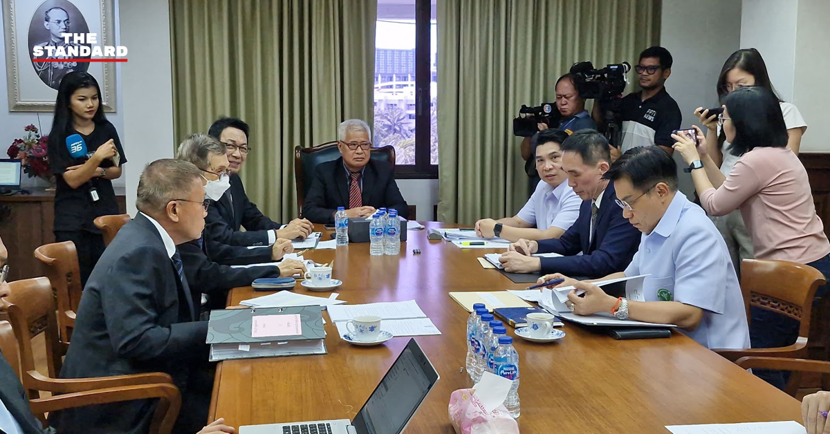 การแถลงข่าวคณะกรรมการพิจารณาแพทย์รักษาทักษิณ ณ กระทรวงสาธารณสุข วันที่ 20 พฤษภาคม