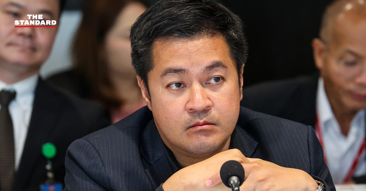 การประชุมคณะกรรมาธิการการพัฒนาการเมืองตรวจสอบงบประมาณรีโนเวตรัฐสภา 2.7 พันล้านบาท โดยมีพริษฐ์ วัชรสินธุ เป็นประธาน