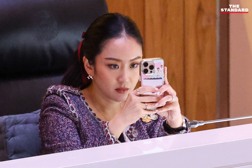 แพทองธาร ชินวัตร นายกรัฐมนตรี เข้าร่วมฟังการอภิปรายงบประมาณปี 2569 ในห้องประชุมสภาฯ
