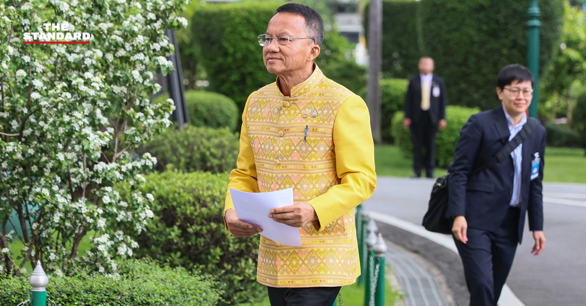 สมศักดิ์ เทพสุทิน แถลงข่าวกรณีลงโทษ 3 แพทย์รักษาทักษิณ รอเอกสารแพทยสภาเพิ่มเติม