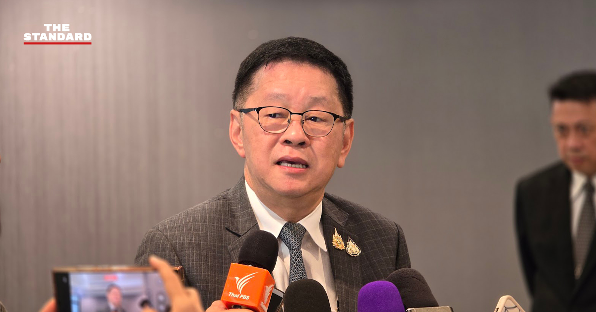 ประเสริฐ จันทรรวงทอง ให้สัมภาษณ์สื่อมวลชน