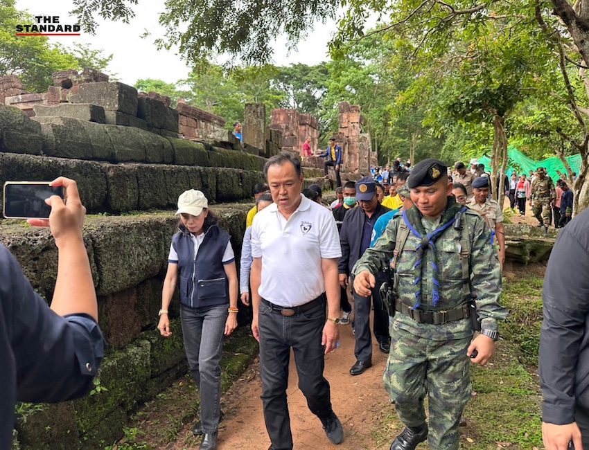 อนุทินเยือนปราสาทตาเมือนธมชายแดนสุรินทร์