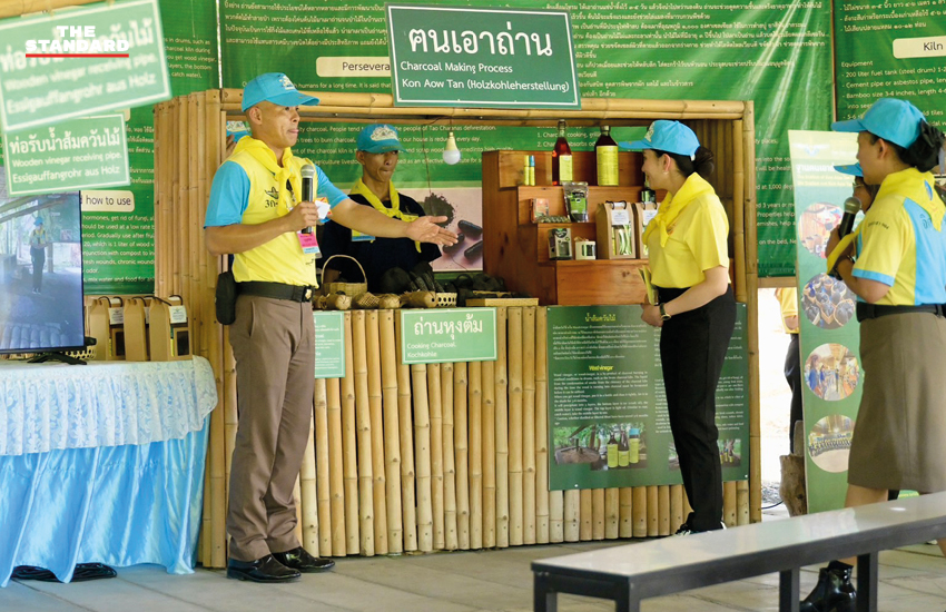 แพทองธารเยี่ยมศูนย์จิตอาสา 904 พร้อม ครม.