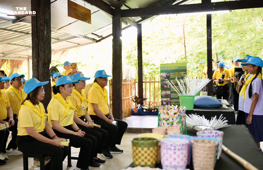 แพทองธารเยี่ยมศูนย์จิตอาสา 904 พร้อม ครม.