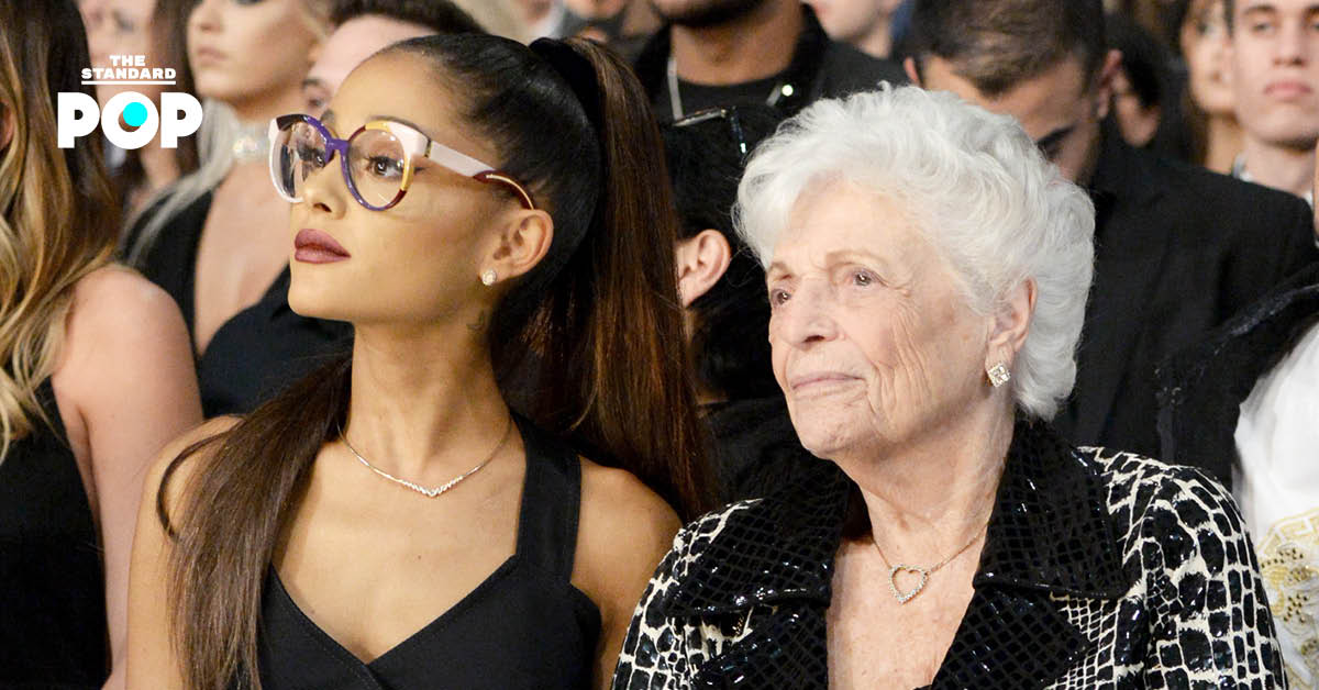 Ariana Grande กับคุณยาย Marjorie Grande ในงานประกาศรางวัล