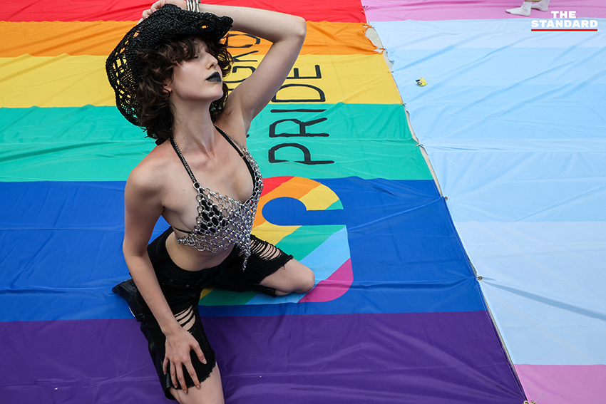 ขบวนพาเหรดสีรุ้งกลางกรุงเทพฯ ในงาน Bangkok Pride 2025