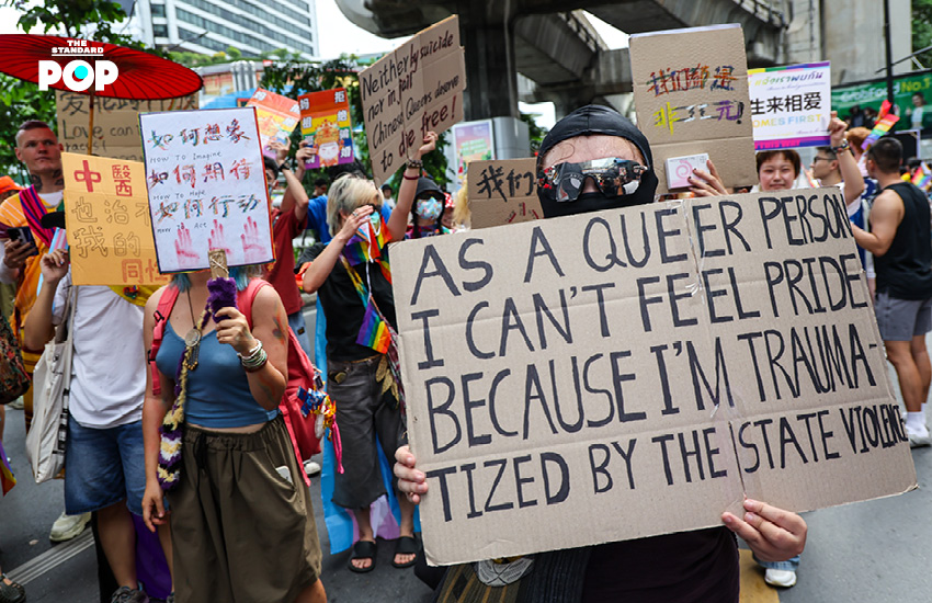 ขบวนพาเหรด LGBTQIA+ เดินผ่านสยามเซ็นเตอร์ในงาน Bangkok Pride 2025