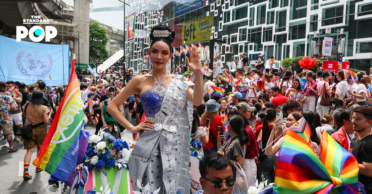 ขบวนพาเหรด LGBTQIA+ เดินผ่านสยามเซ็นเตอร์ในงาน Bangkok Pride 2025