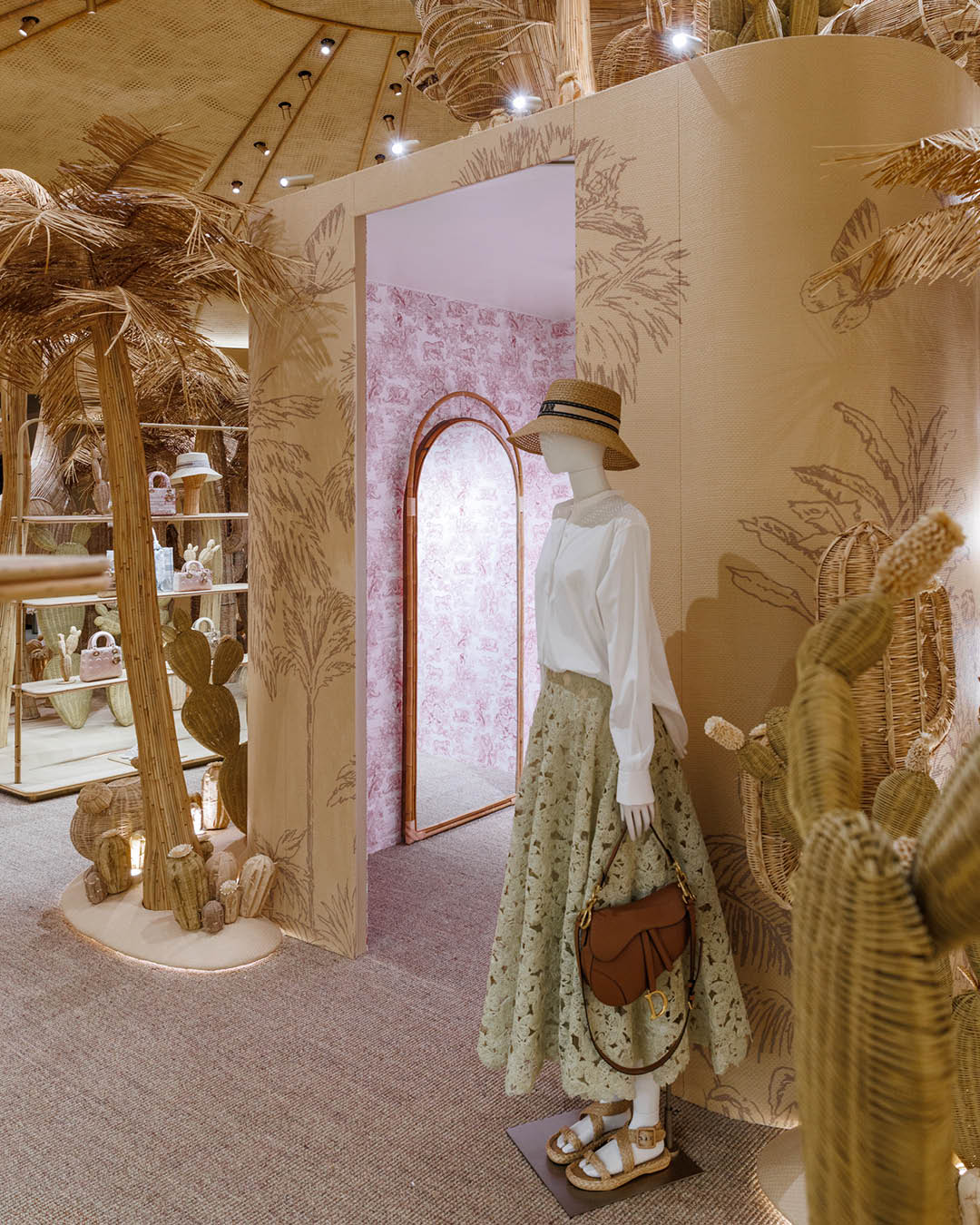 คอลเล็กชัน Dioriviera 2025 ที่ Dior Gold House