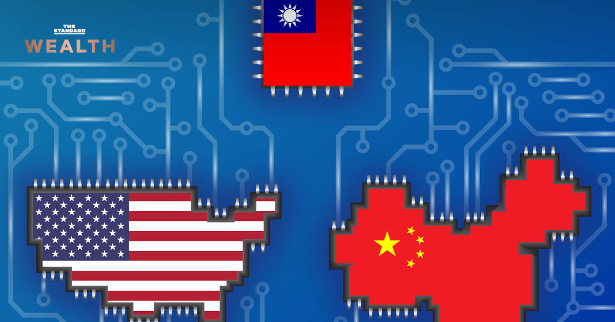 ภาพไอคอนของ Huawei และ SMIC ซ้อนกับธงชาติจีน-ไต้หวัน สื่อถึงการคว่ำบาตรทาง เทคโนโลยี