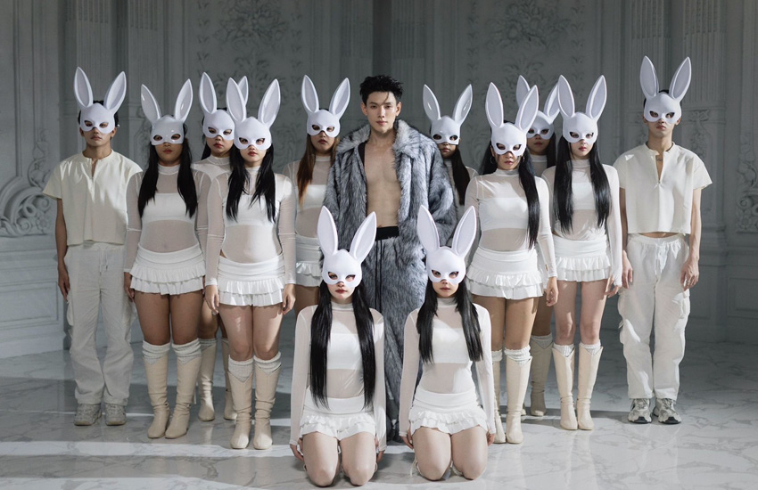 ต้าห์อู๋ WHITE RABBIT PERFORMANCE VIDEO