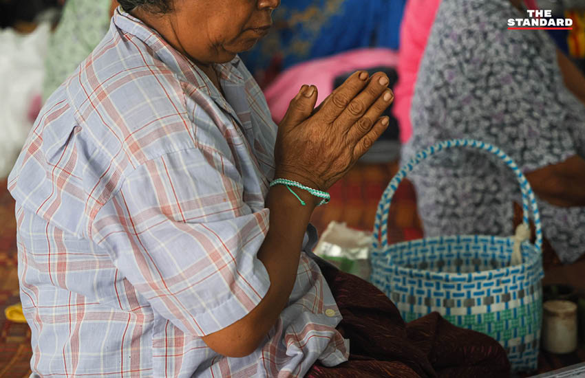 พระสงฆ์ลงพื้นที่ศูนย์อพยพชายแดน

