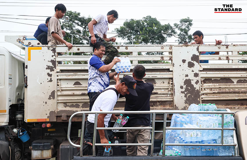 พระสงฆ์ลงพื้นที่ศูนย์อพยพชายแดน

