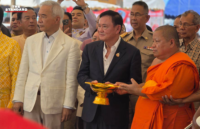 ทักษิณ ชินวัตร เททองหล่อหลวงพ่อคูณวัดบ้านไร่