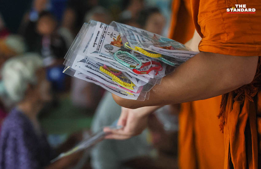 พระสงฆ์ลงพื้นที่ศูนย์อพยพชายแดน

