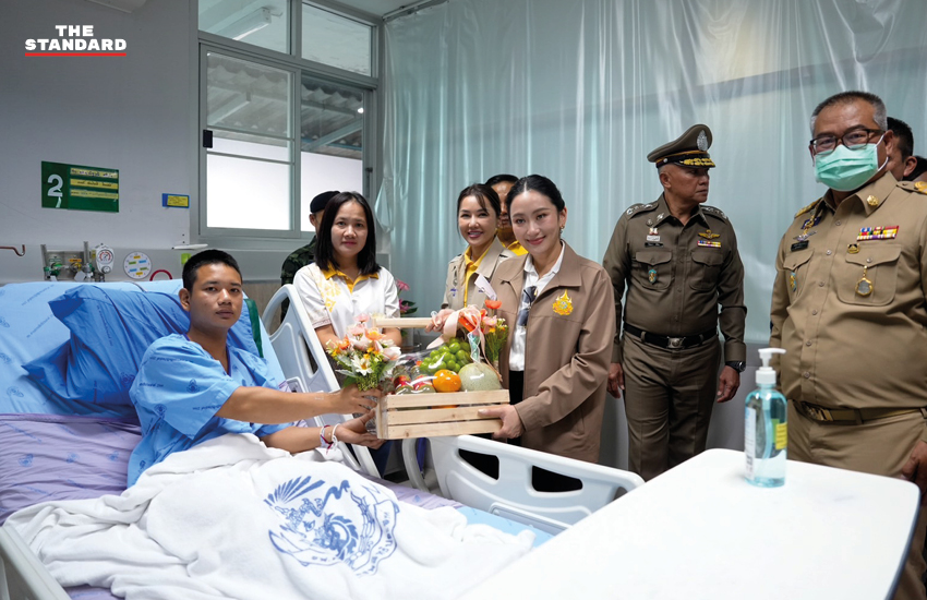 แพทองธารเยี่ยมทหารบาดเจ็บในโรงพยาบาลค่ายสรรพสิทธิประสงค์


