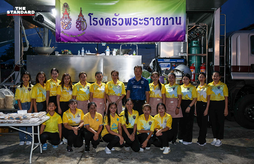 อนุทินเยี่ยมศูนย์พักพิงสนามช้าง บุรีรัมย์