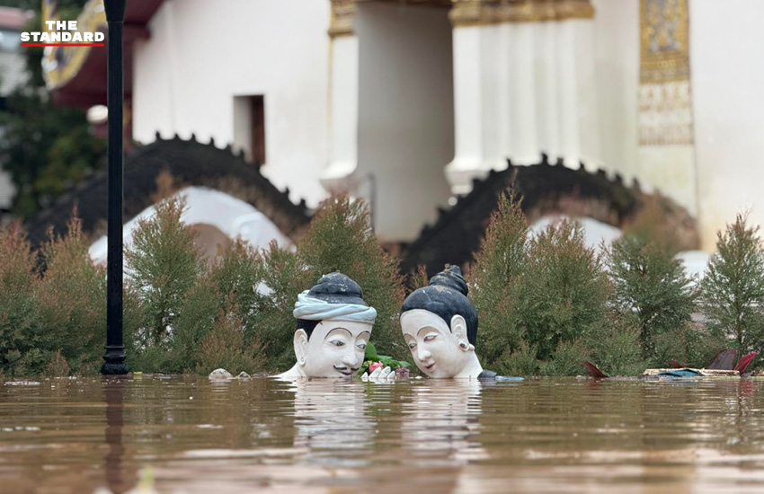 ภาพวัดภูมินทร์จังหวัดน่านถูกน้ำท่วมในช่วงเช้า 24 กรกฎาคม 2567