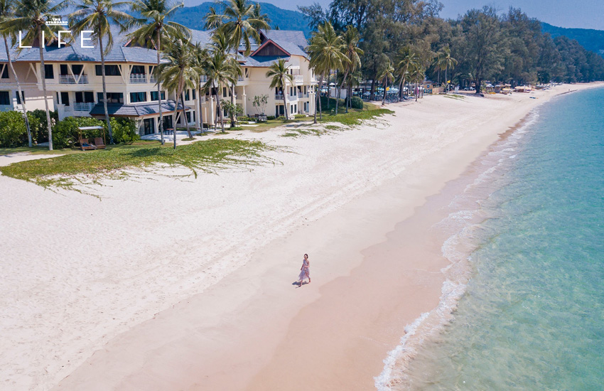 SAii Phi Phi Island Village Resort วิวชายหาดจากมุมสูง