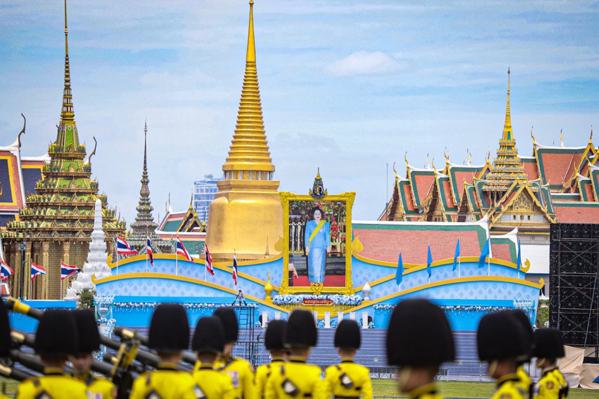  ยิงสลุตหลวง วันแม่แห่งชาติ