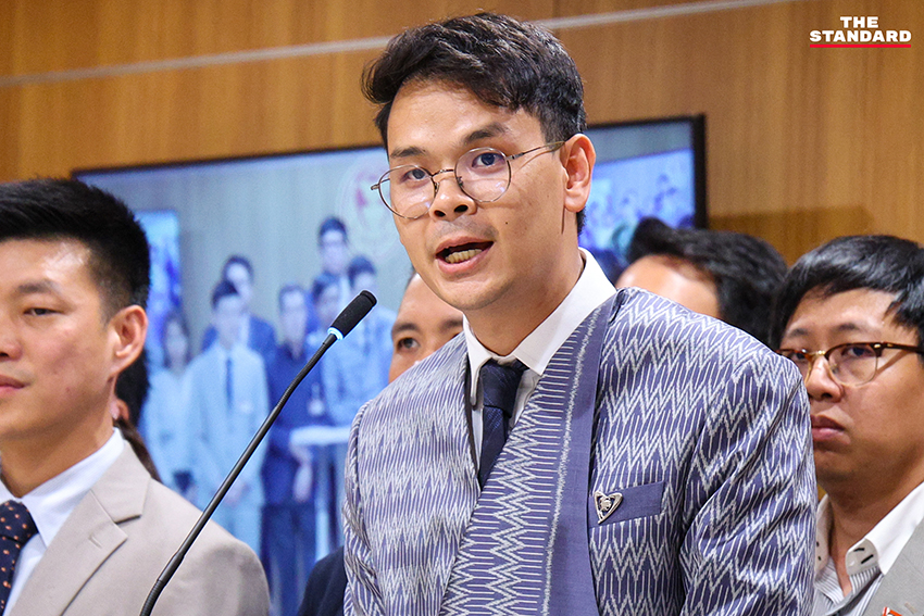 ฝ่ายค้านแถลงข่าว ปิดสภา