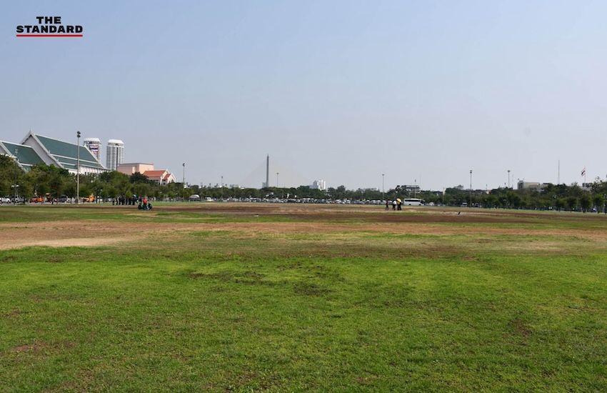 กทม. เดินหน้าปรับปรุงท้องสนามหลวง ตามแผนบำรุงรักษาพื้นที่ 
