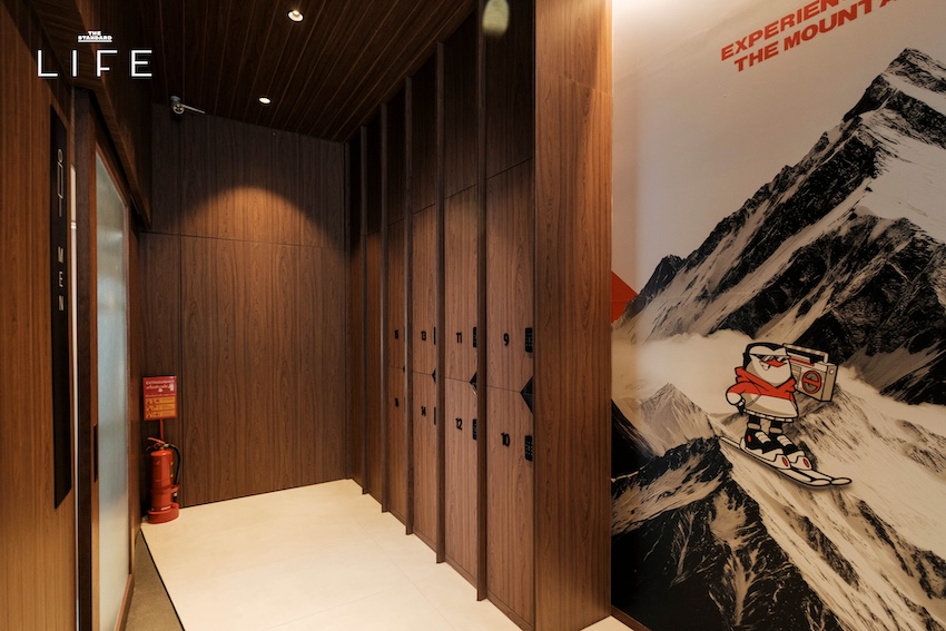 อินดอร์สกีคลับ Ski Addict ในกรุงเทพฯ