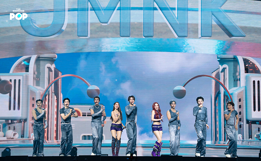 XOXO MULTIVERSE CONCERT