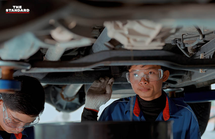 industrial-engine-maintenance